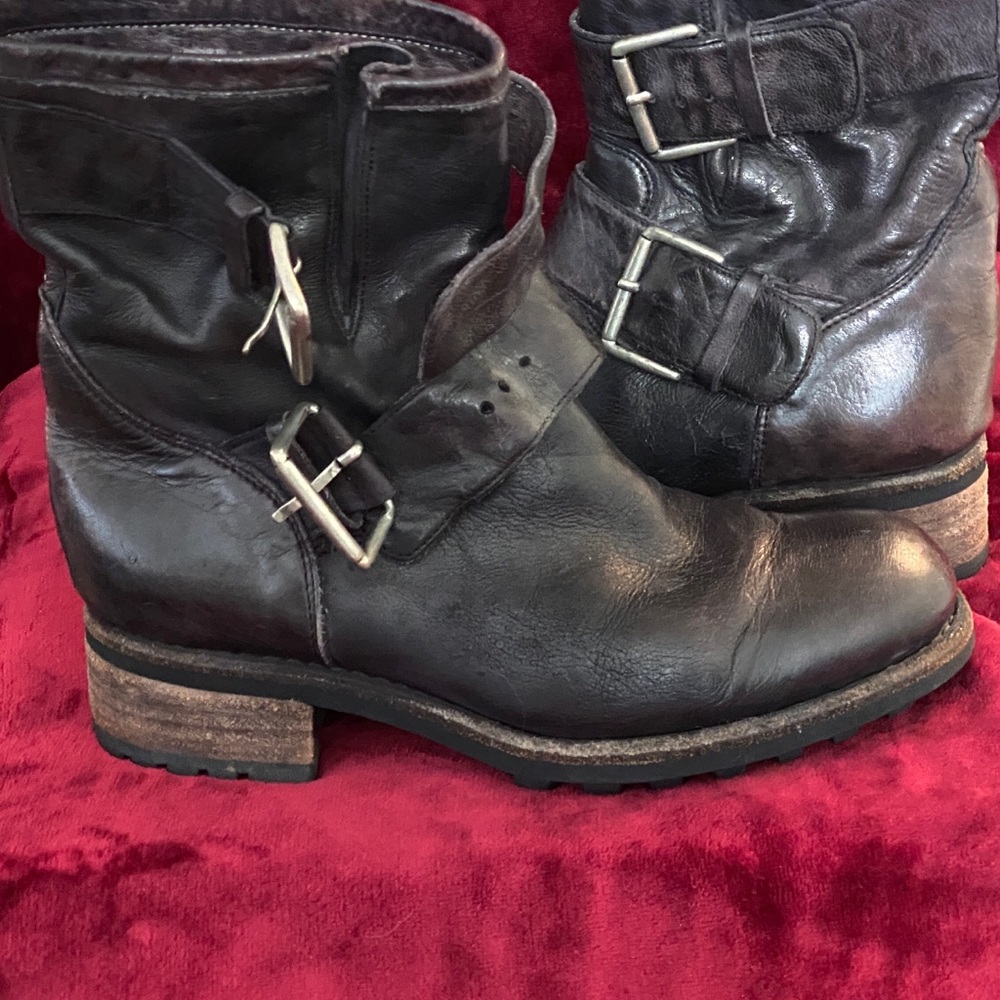 FREELANCE BIKER/MOTO BLACK LEATHER ANKLE BOOTS 6.5